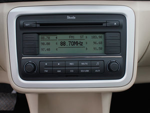 2011款1.6L 自动晶享版 音响调节