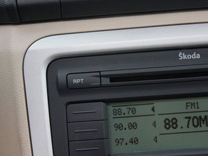 2011款1.6L 自动晶享版 中控区