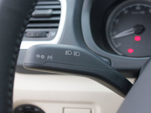 2011款1.6L 自动晶享版 中控区