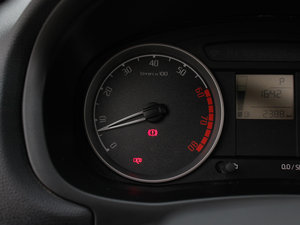 2011款1.6L 自动晶享版 中控区