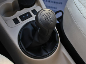 2012款1.4L 手动晶致版 换挡杆