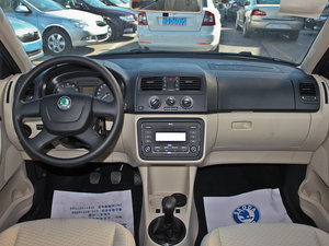 2012款1.4L 手动晶致版 内饰全景
