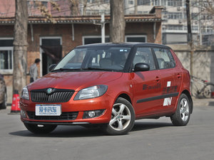2012款1.6L 自动酷黑版 整体外观
