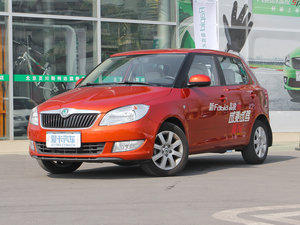 2012款1.4L 自动晶灵版 整体外观