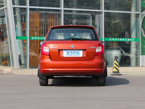 2012款1.4L 自动晶灵版 整体外观