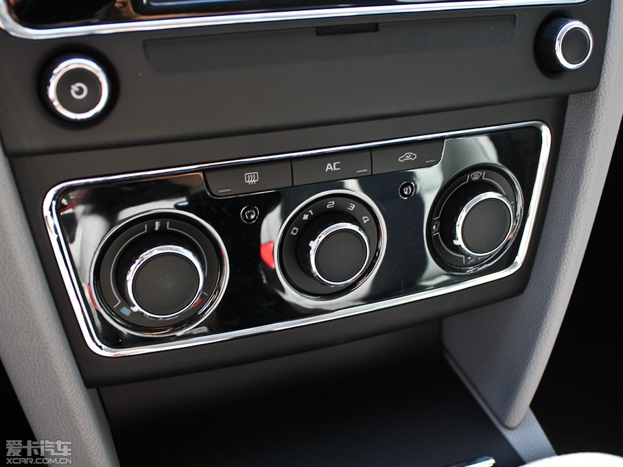 2012����J 1.8TSI �ԄӃ��Ű�