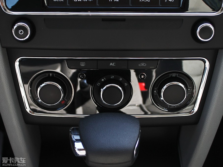 2012 1.8TSI ԶŰ