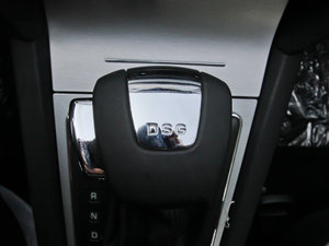 2010款2.0T 中控区