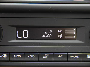 2013款1.6L 手动优选版 中控区