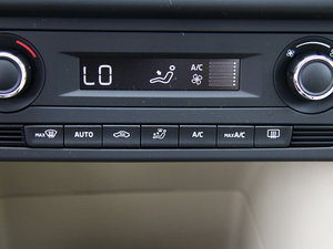 2013款1.6L 手动优选版 中控区