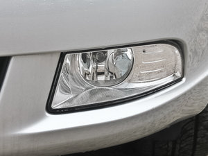 2013款1.4TSI 手动逸俊版 前雾灯