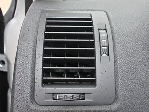 2013款1.4TSI 手动逸俊版 空调出风口