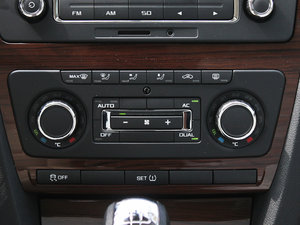 2013款1.4TSI 手动逸俊版 空调调节