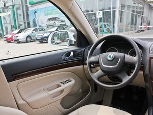 2013款1.4TSI 手动逸俊版 中控区
