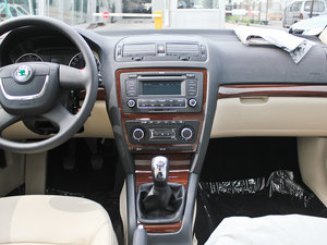 2013款1.4TSI 手动逸俊版 中控台