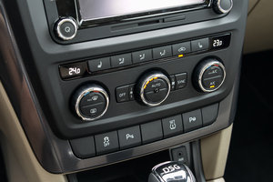 2014 1.4TSI DSG Ӱ п؅^(q)