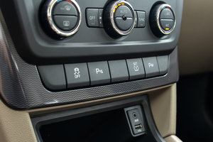 2014 1.4TSI DSG Ӱ п؅^(q)