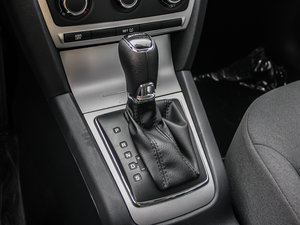 2014款1.6L 自动逸杰版 换挡杆