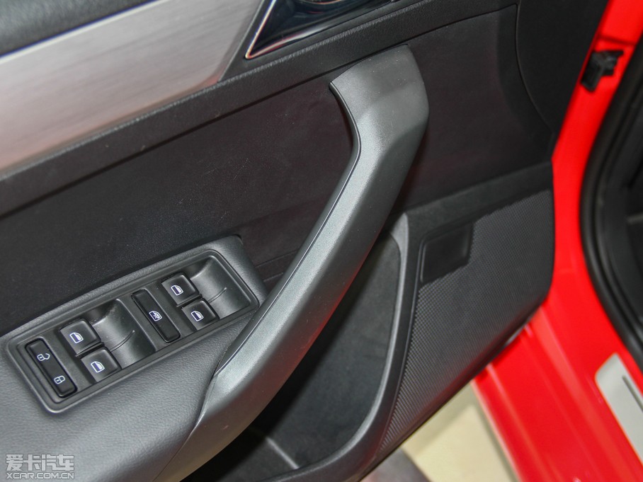 2014꿶 1.6L Զ