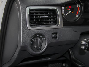 2014款1.6L 自动悦享版 中控区