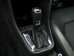 2014款1.6L 自动悦享版 换挡杆