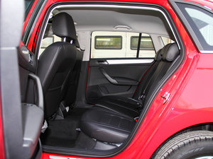2014款1.4T 自动舒享版 后排空间