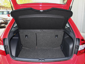 2014款1.4T 自动舒享版 行李厢空间