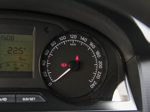 2014款1.6L 手动乐享版 中控区