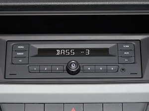 2015款1.4L 自动前行版 中控区