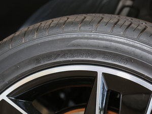 20151.6L Ԅ\Ӱ ݆̥ߴ