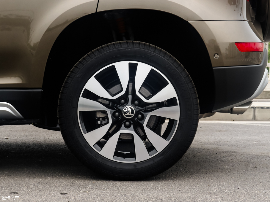 2016Yeti 300TSI DSGа