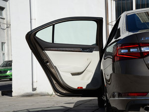 2016330TSI DSGа ܇T