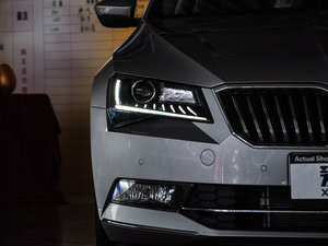 2016330TSI DSGа (ji)^