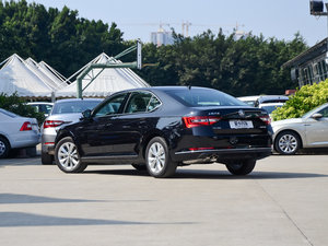 2016330TSI DSG(chung)а 45