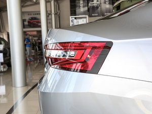 2016280TSI DSG(chung)а (ji)^