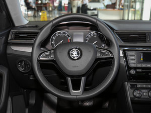 2016280TSI DSG(chung)а P