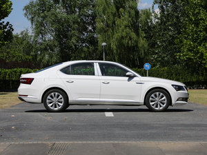 2016330TSI DSG(chung)а w^