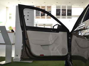 2017280TSI DSG܊ {λ܇T(mn)