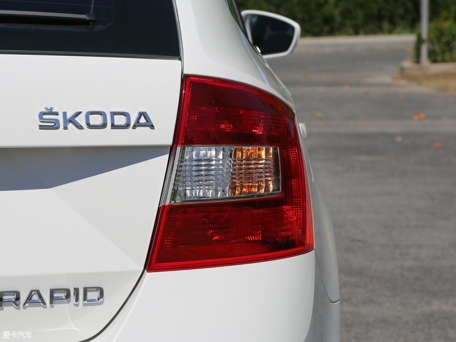 2016꿄 Ŀ 1.6L Ԅӄа