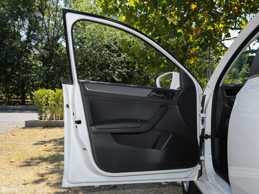 2016꿄(dng) Ŀ 1.6L Ԅ(dng)(chung)а