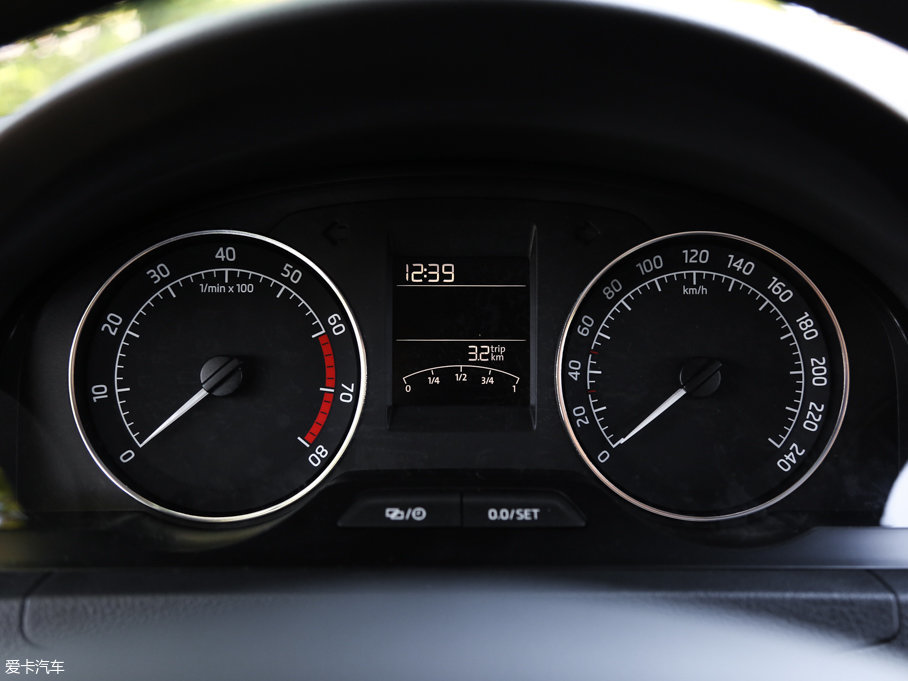 2016꿄 Ŀ 1.6L Ԅӄа