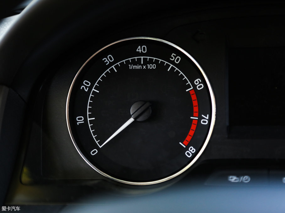 2016꿄 Ŀ 1.6L Ԅӄ(chung)а