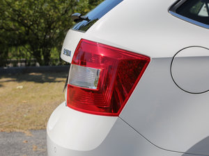 2016Ŀ 1.6L Ԅӄ(chung)а (ji)^