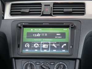 2016款改款 1.6L 手动创行版 中控台显示屏