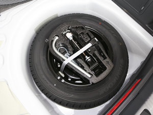 2016款改款 1.6L 手动创行版 备胎