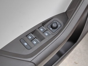 2017TSI330 m {܇ƅ^(q)	