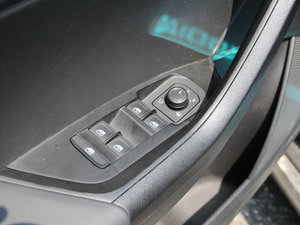 2017TSI330 7A {܇ƅ^	