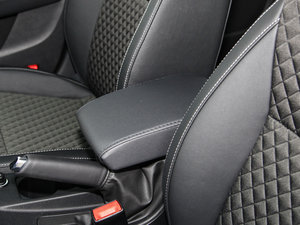 2018款TSI230 DSG豪华版 中央扶手箱