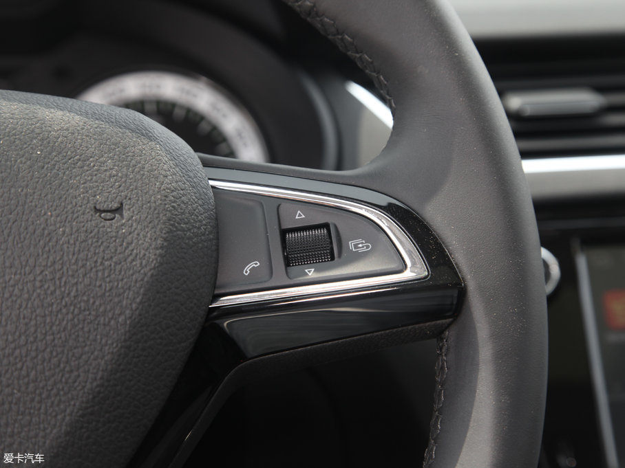 2018J 230TSI Ԅ(dng)A