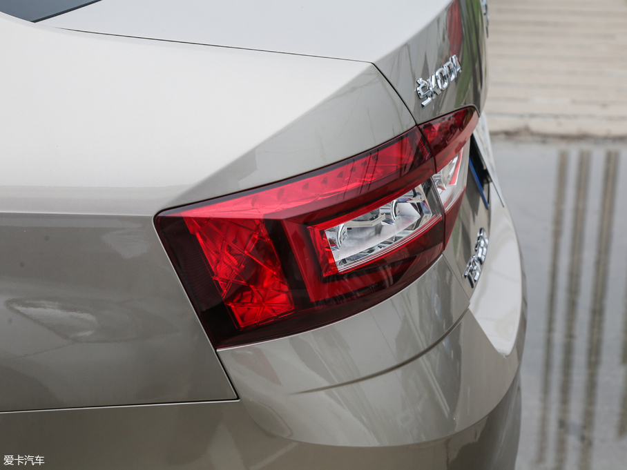 2018J 230TSI Ԅ(dng)A